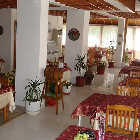 Saadet Hotel